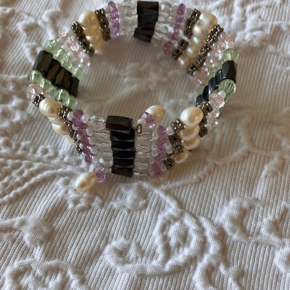 Multi-Color Beaded Magnetic Bracelet/ Necklace used good condition